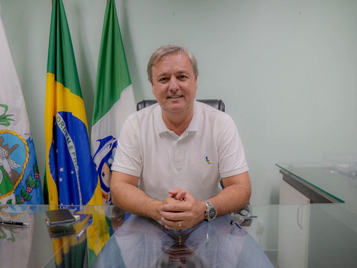 Volta do prefeito escancara lado podre da política buziana